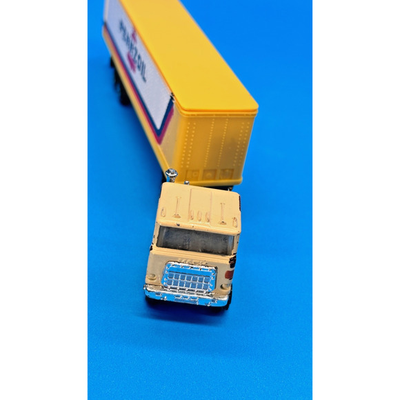 Vintage PENNZOIL MACk Semi-Truck Tractor & Trailer HO Scale Cabover yellow - Picture 7 of 16